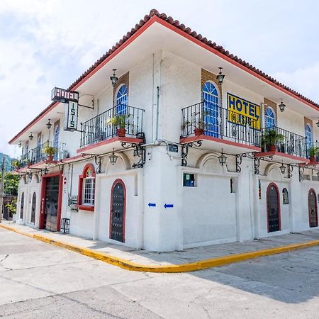 Hotel Isis Zihuatanejo Exterior photo